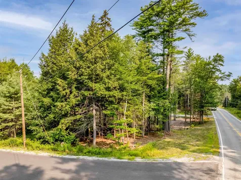 Edgemont Road Sunapee NH 03782