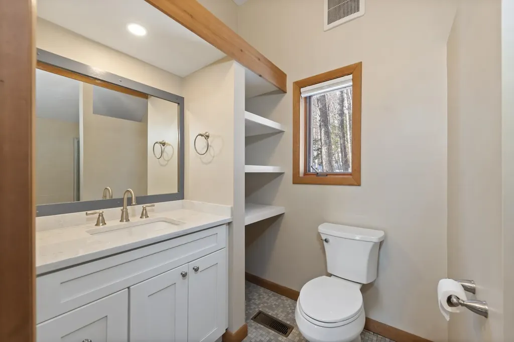 7 Armsby Circle Campton NH 03223