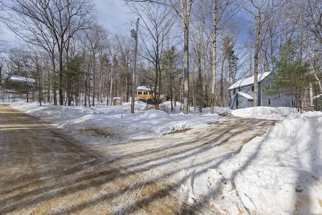 7 Armsby Circle Campton NH 03223