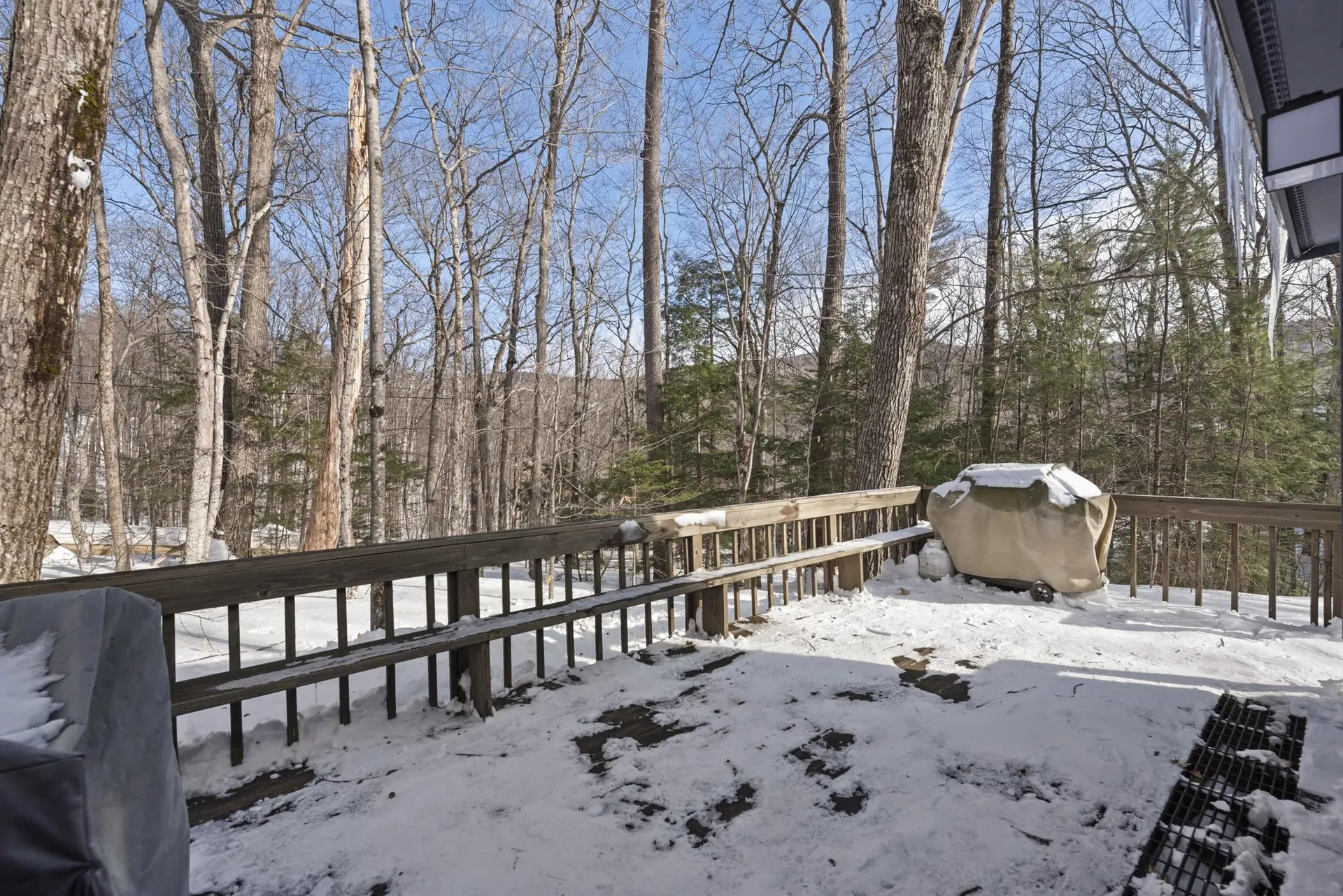 7 Armsby Circle Campton NH 03223