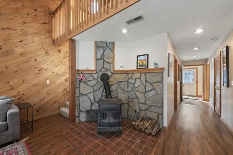 7 Armsby Circle Campton NH 03223