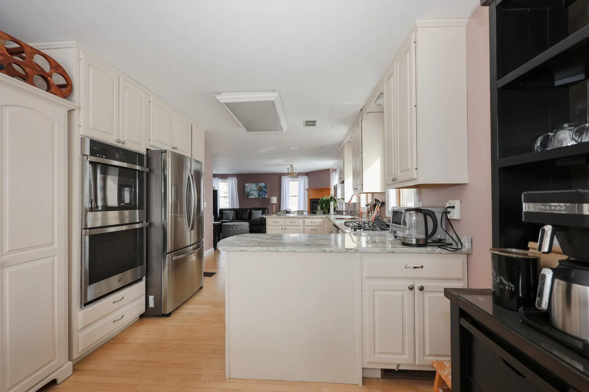 24 Nolls Farm Road Auburn NH 03032