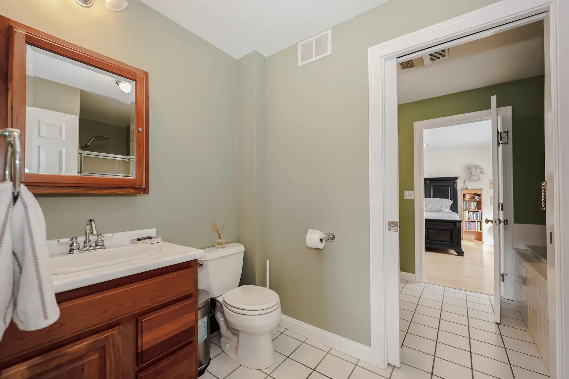 24 Nolls Farm Road Auburn NH 03032