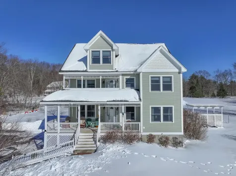24 Nolls Farm Road Auburn NH 03032