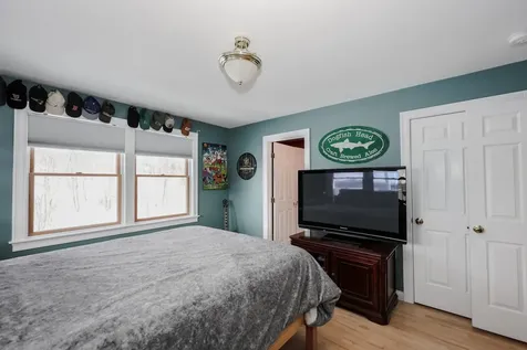 24 Nolls Farm Road Auburn NH 03032