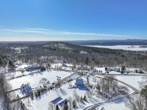 24 Nolls Farm Road Auburn NH 03032