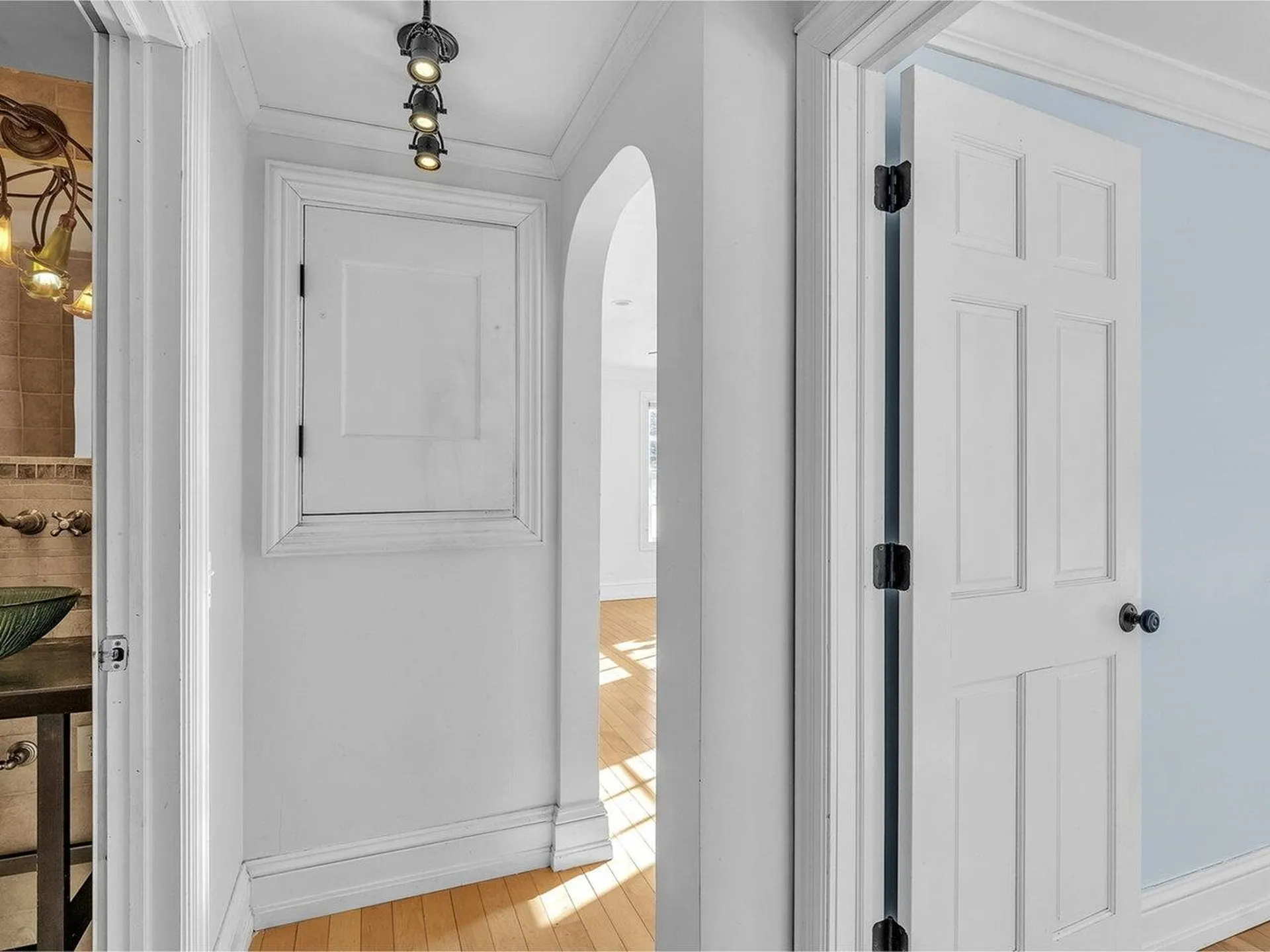 16 Beacon Street South Burlington VT 05403