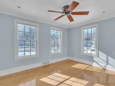 16 Beacon Street South Burlington VT 05403