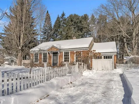 16 Beacon Street South Burlington VT 05403