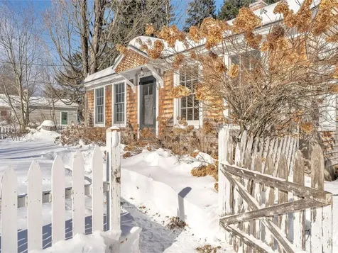 16 Beacon Street South Burlington VT 05403