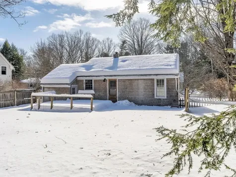 16 Beacon Street South Burlington VT 05403