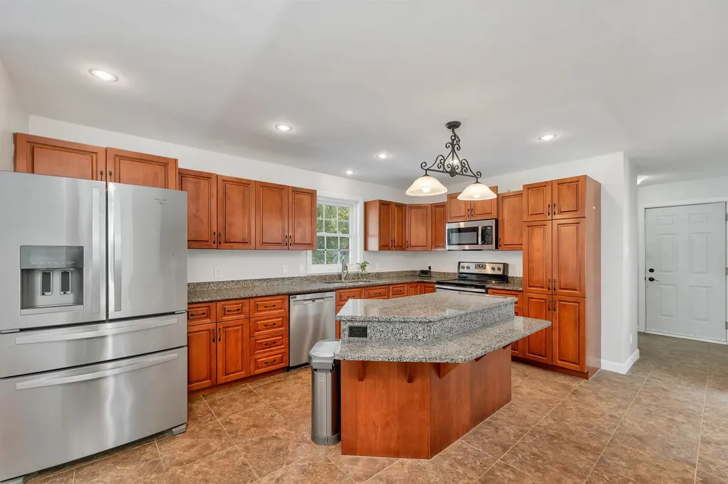 826 Cherry Valley Road Gilford NH 03249