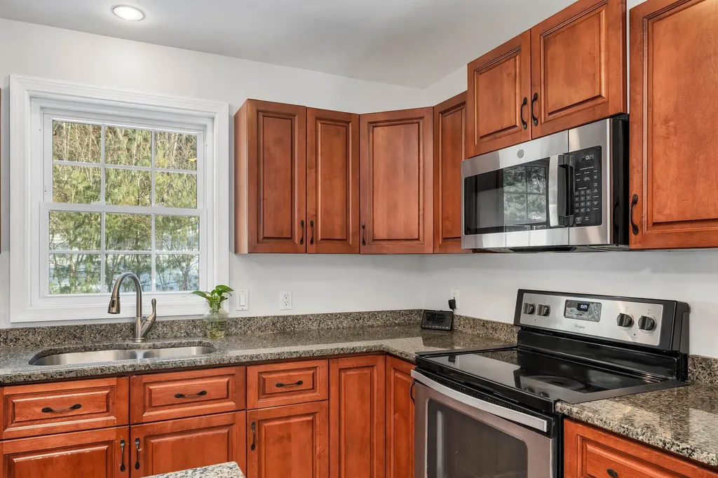 826 Cherry Valley Road Gilford NH 03249