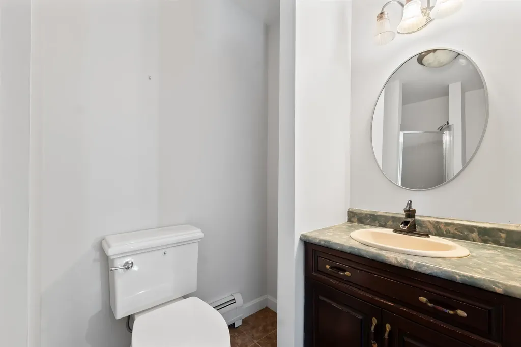 826 Cherry Valley Road Gilford NH 03249