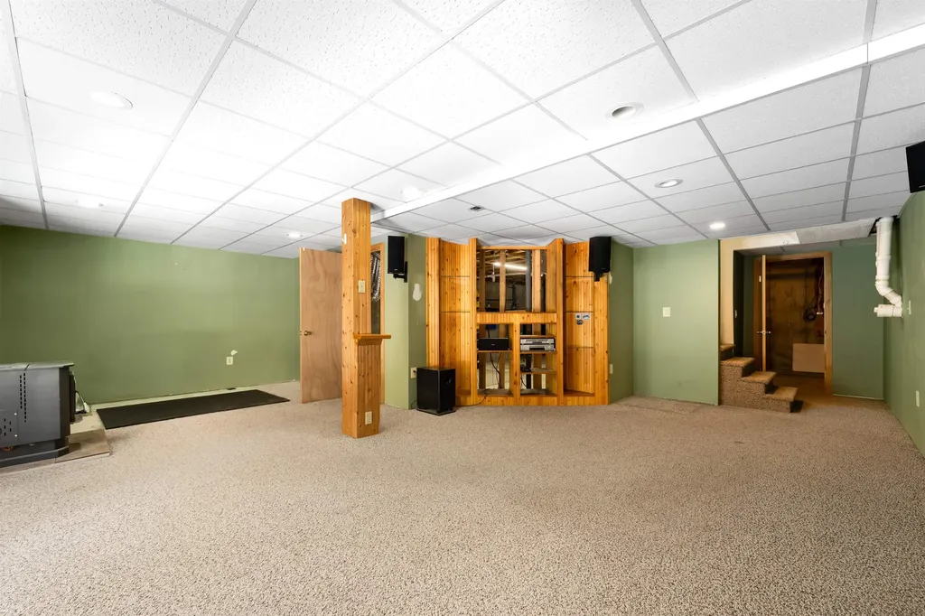 826 Cherry Valley Road Gilford NH 03249