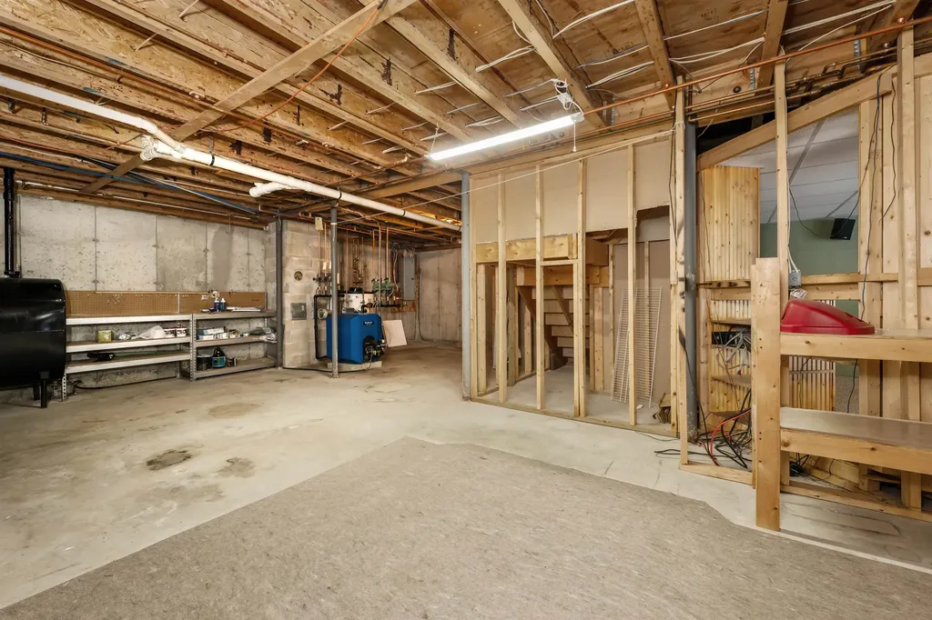 826 Cherry Valley Road Gilford NH 03249