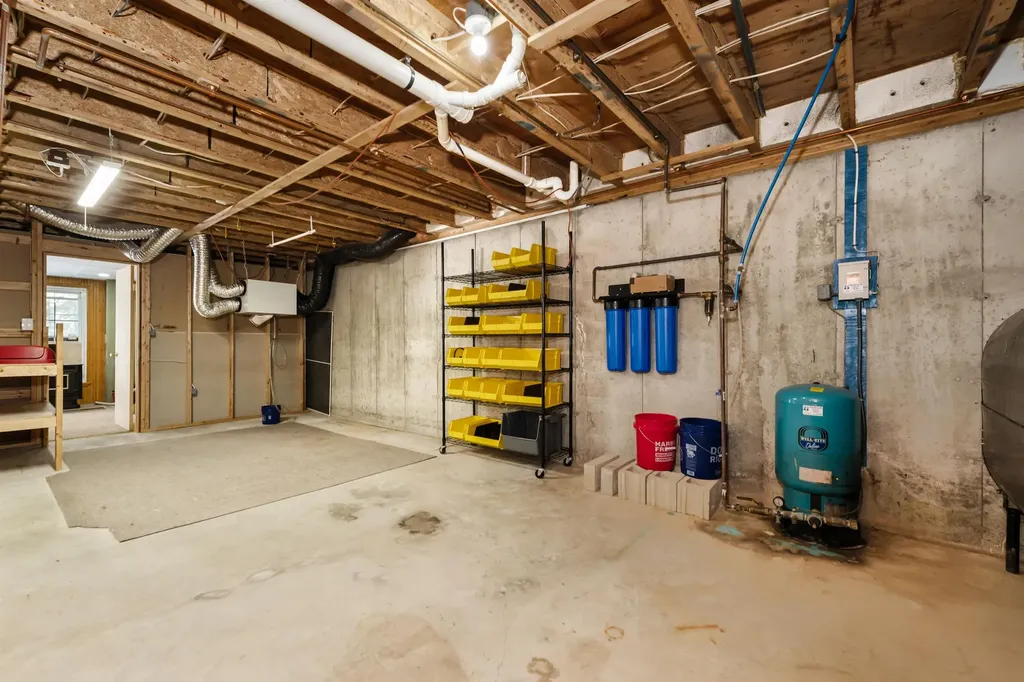 826 Cherry Valley Road Gilford NH 03249