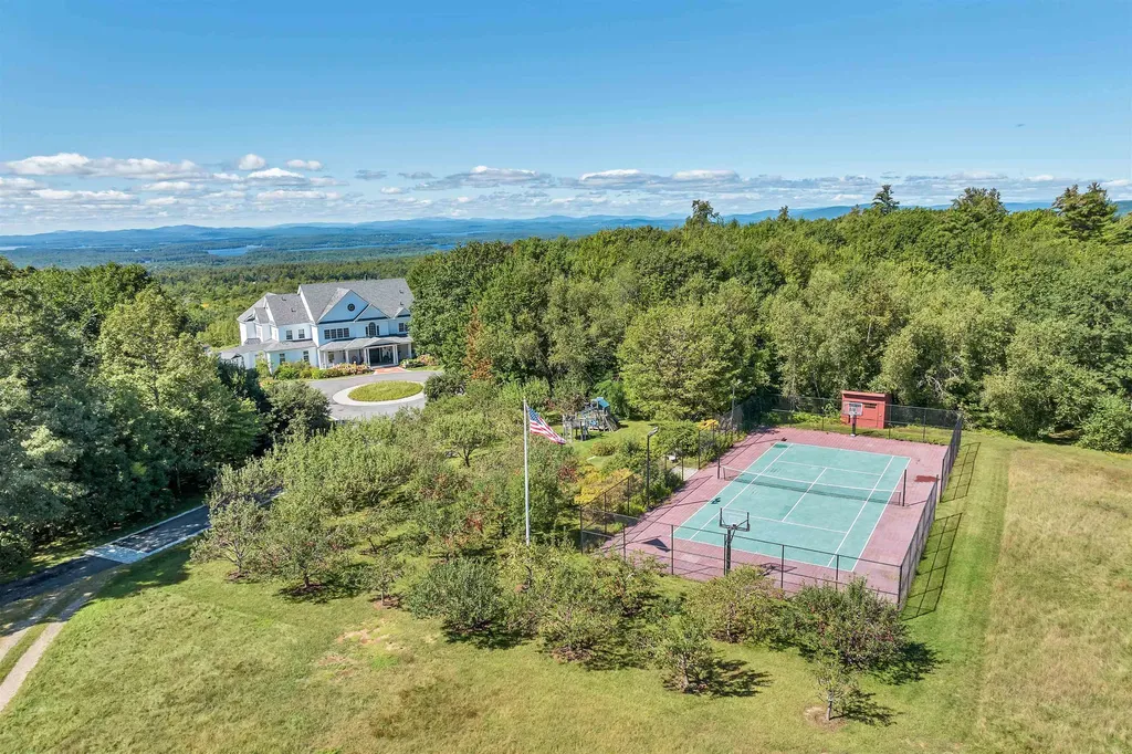 137 Brown Road Tuftonboro NH 03816