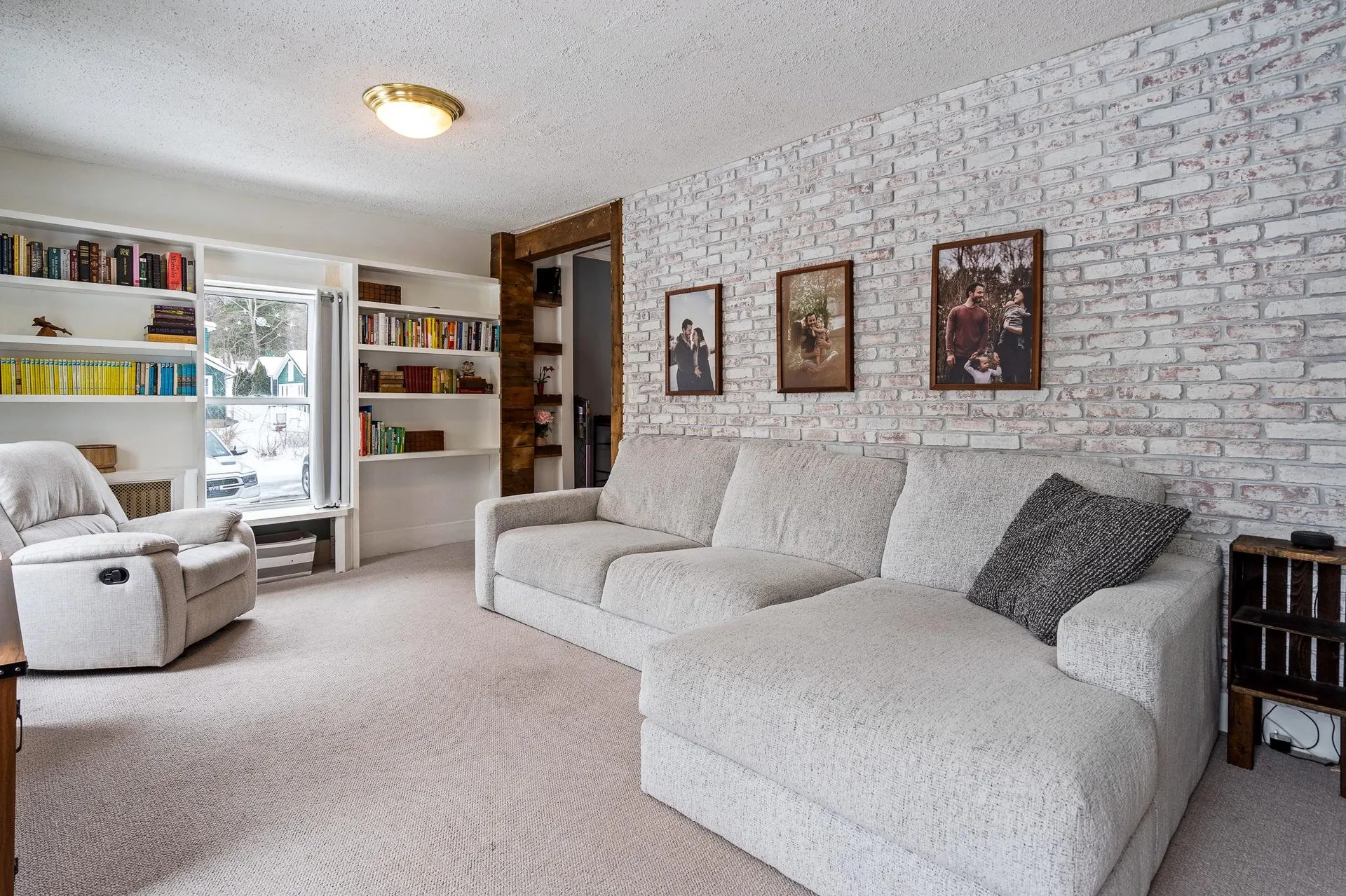 292 Arah Street Manchester NH 03104