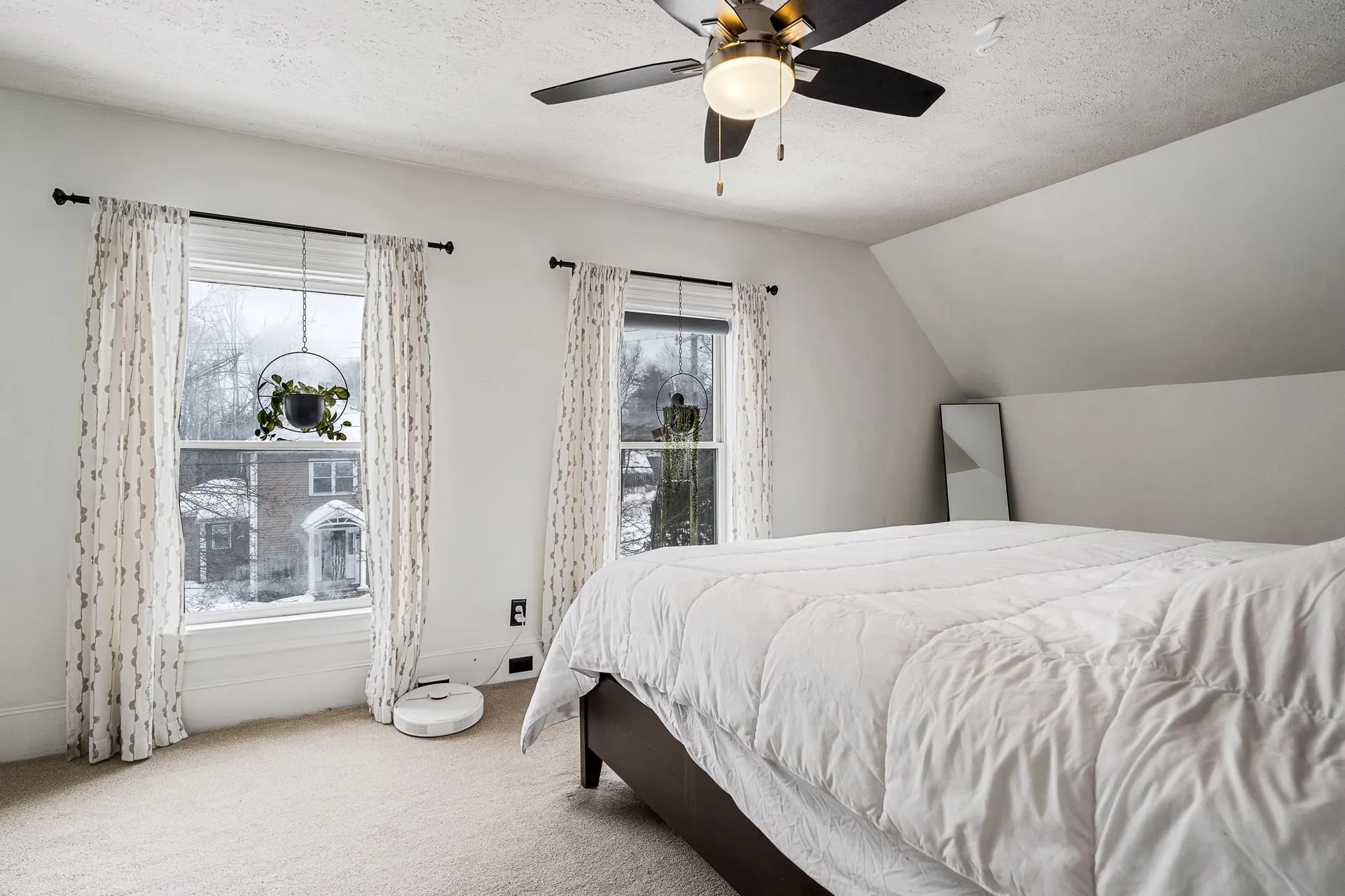 292 Arah Street Manchester NH 03104