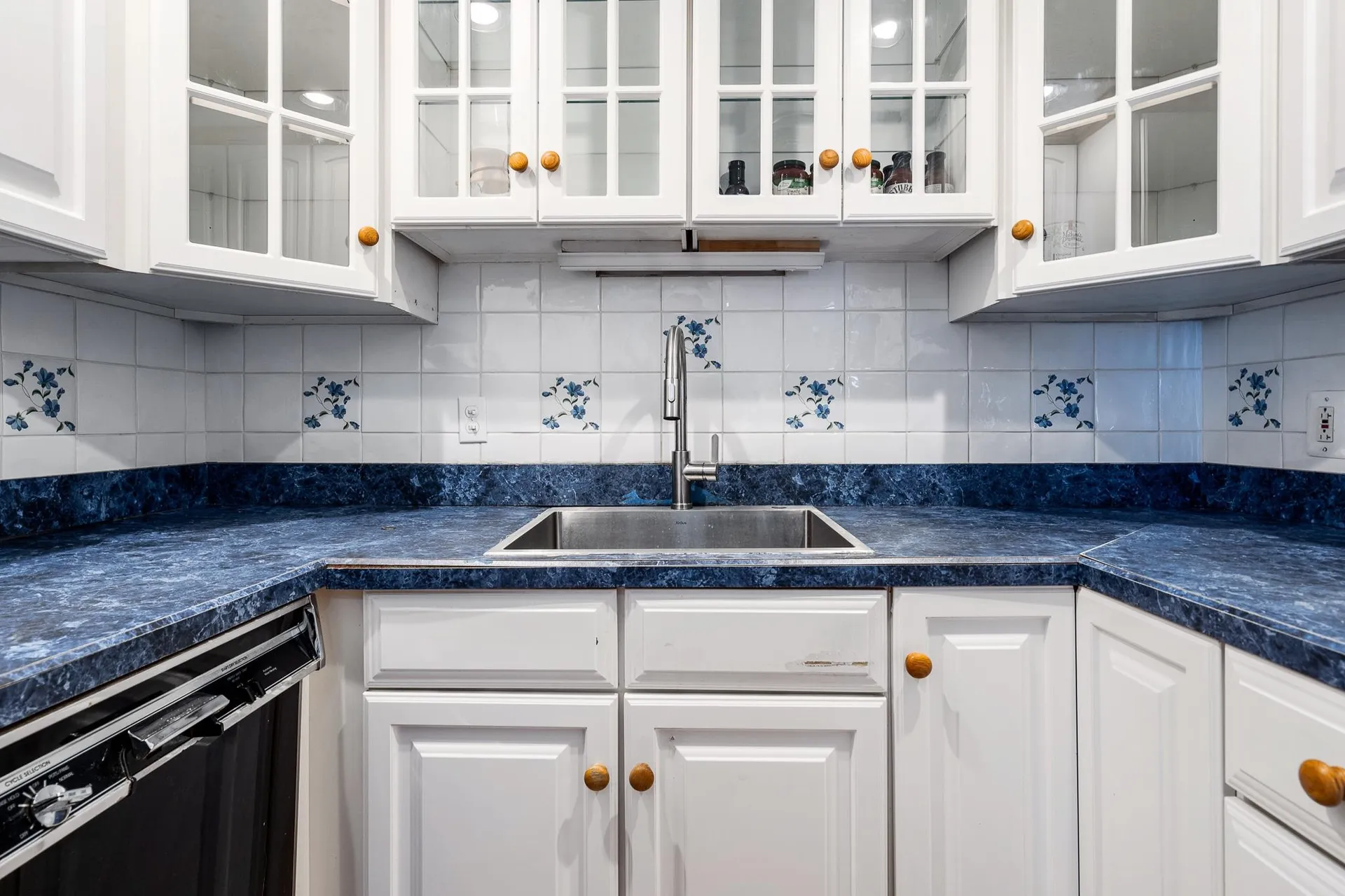 292 Arah Street Manchester NH 03104