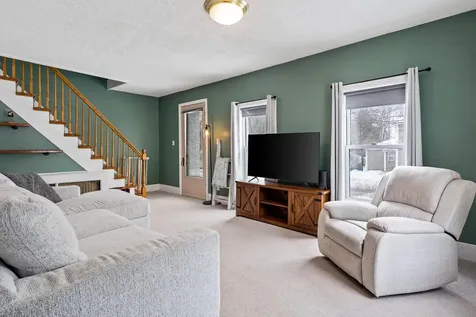 292 Arah Street Manchester NH 03104