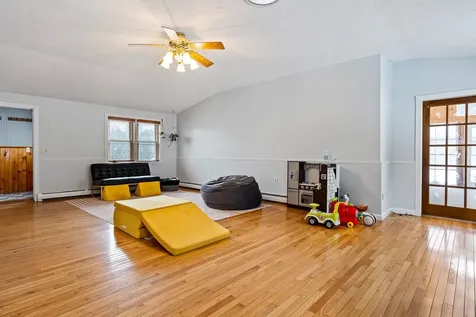 292 Arah Street Manchester NH 03104