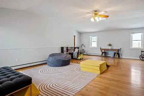 292 Arah Street Manchester NH 03104