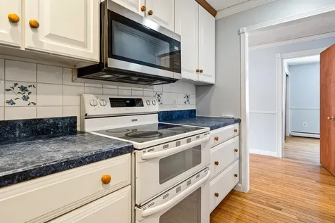 292 Arah Street Manchester NH 03104