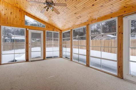 292 Arah Street Manchester NH 03104