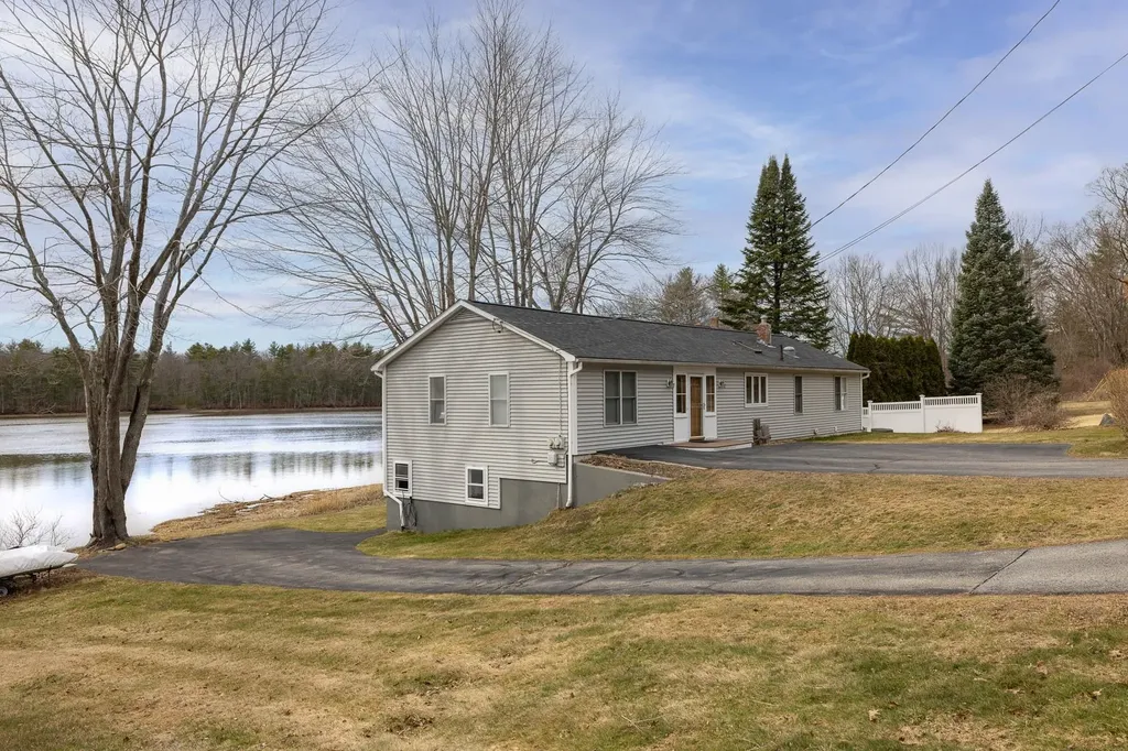 105 Spur Road Dover NH 03820