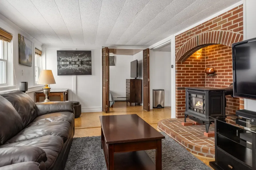 105 Spur Road Dover NH 03820