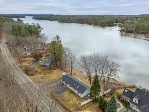 105 Spur Road Dover NH 03820