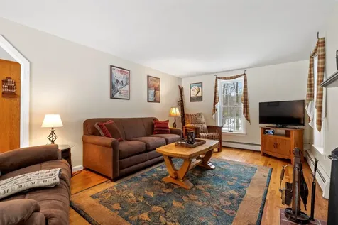 66 Hills Farm Road Chester NH 03036