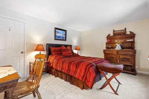 66 Hills Farm Road Chester NH 03036