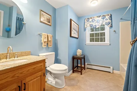 66 Hills Farm Road Chester NH 03036
