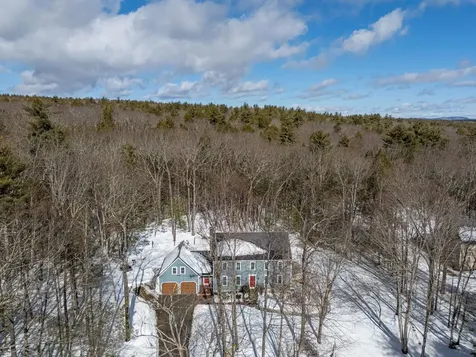 66 Hills Farm Road Chester NH 03036