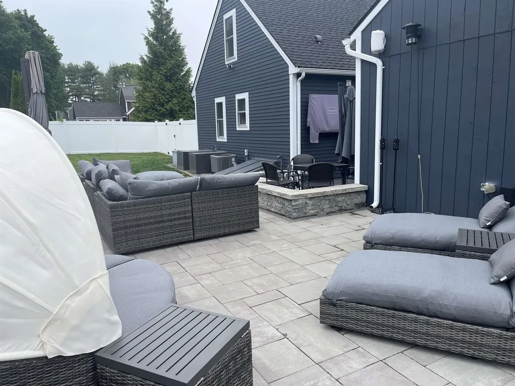 14 Reddington Landing Hampton NH 03842