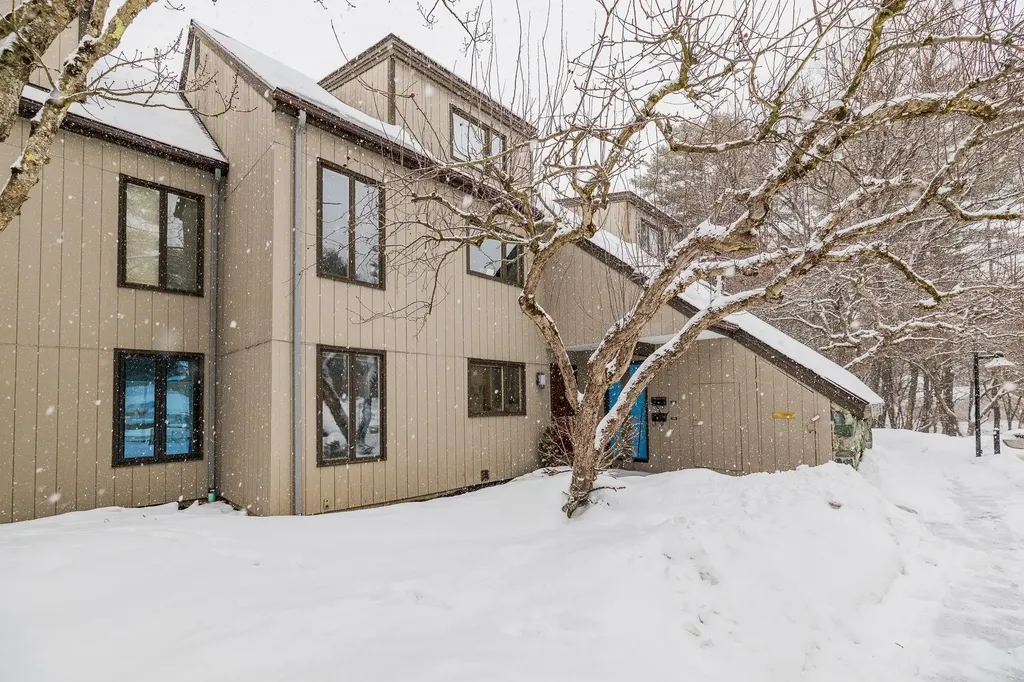 107 Brook Hollow Hanover NH 03755