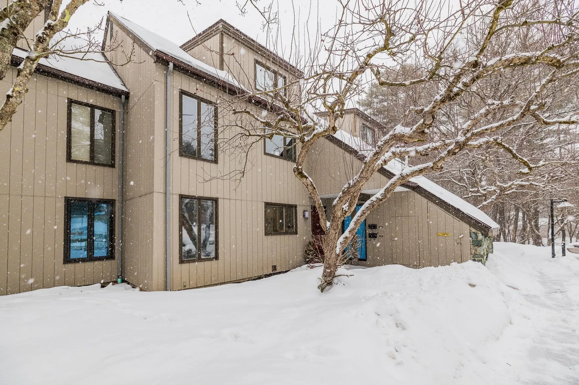 107 Brook Hollow Hanover NH 03755