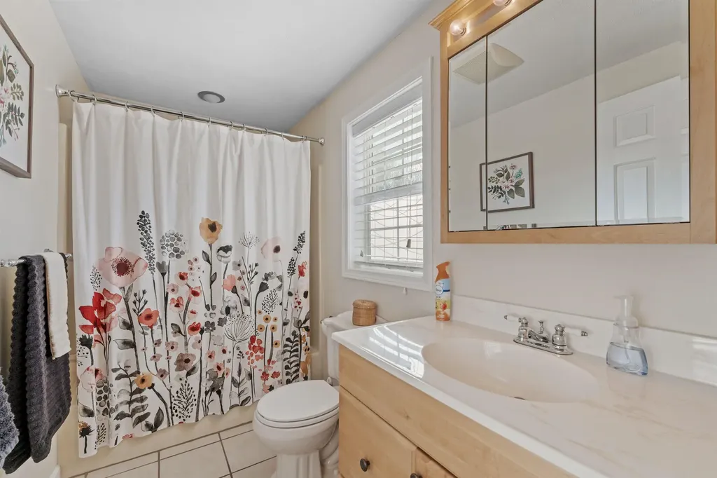 8 Orchard Drive Tilton NH 03276