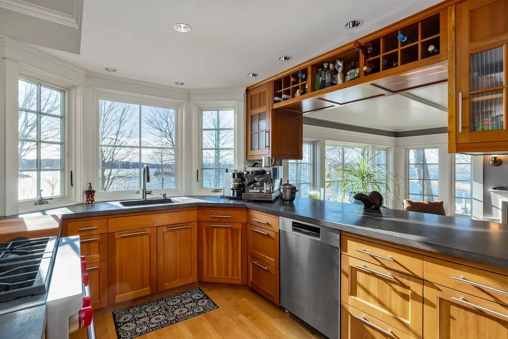 183 Portsmouth Avenue New Castle NH 03854