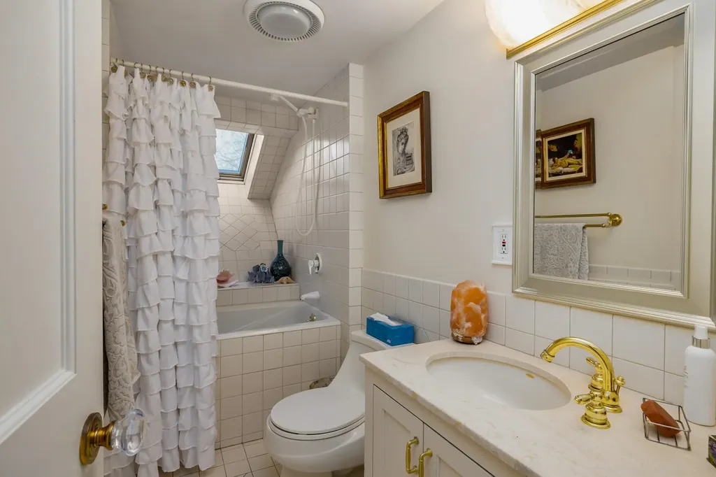 183 Portsmouth Avenue New Castle NH 03854