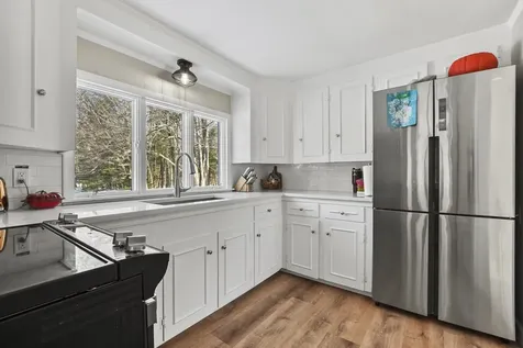 48 Whittier Street Newton NH 03858