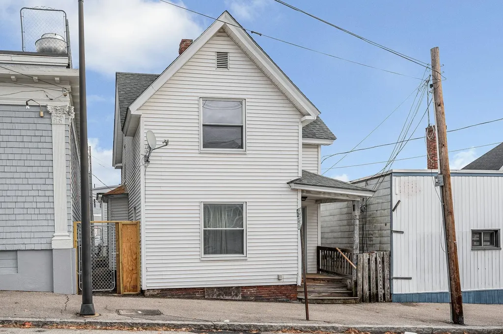 31 Massabesic Street Manchester NH 03103