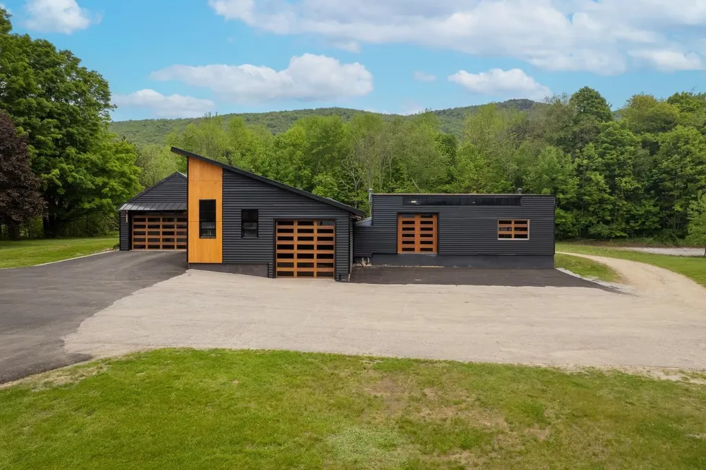887-907 Townline Road Mendon VT 05701