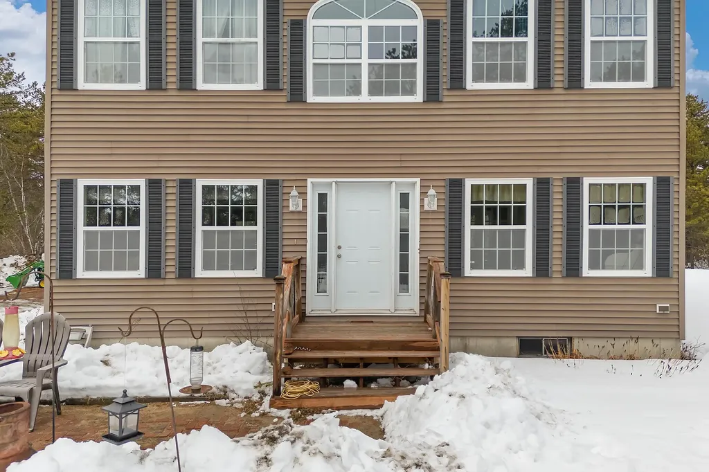25 Harpin Road Waterboro ME 04087