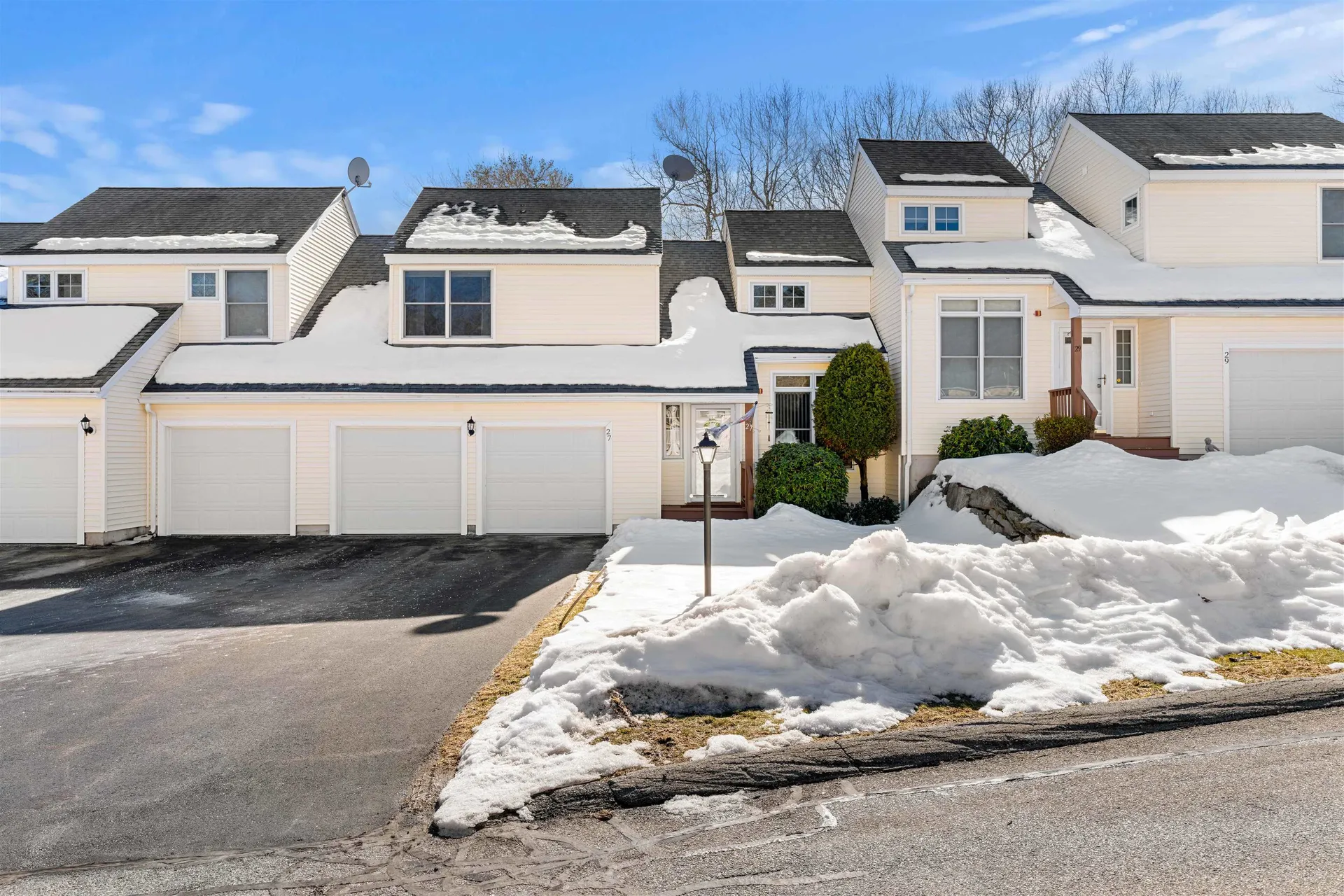 27 Coles Way Atkinson NH 03811