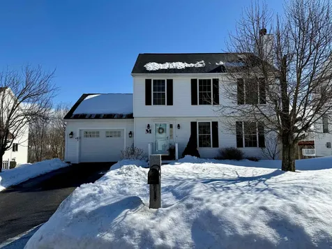 169 Heathrow Avenue Manchester NH 03104