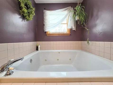 824 Hollow Road Stewartstown NH 03576